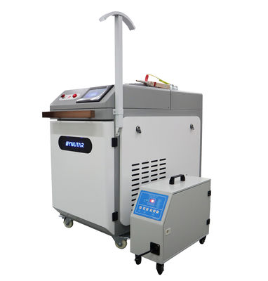 آلة تنظيف ليزر محمولة باليد تبرد بالماء 1064nm M2&lt;1.2 مع إمدادات الطاقة 220V / 50Hz