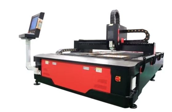 آلة قطع ليزر الألياف بدقة 10.6um مع نظام التحكم Cypcut - 1500 * 3000mm منطقة العمل